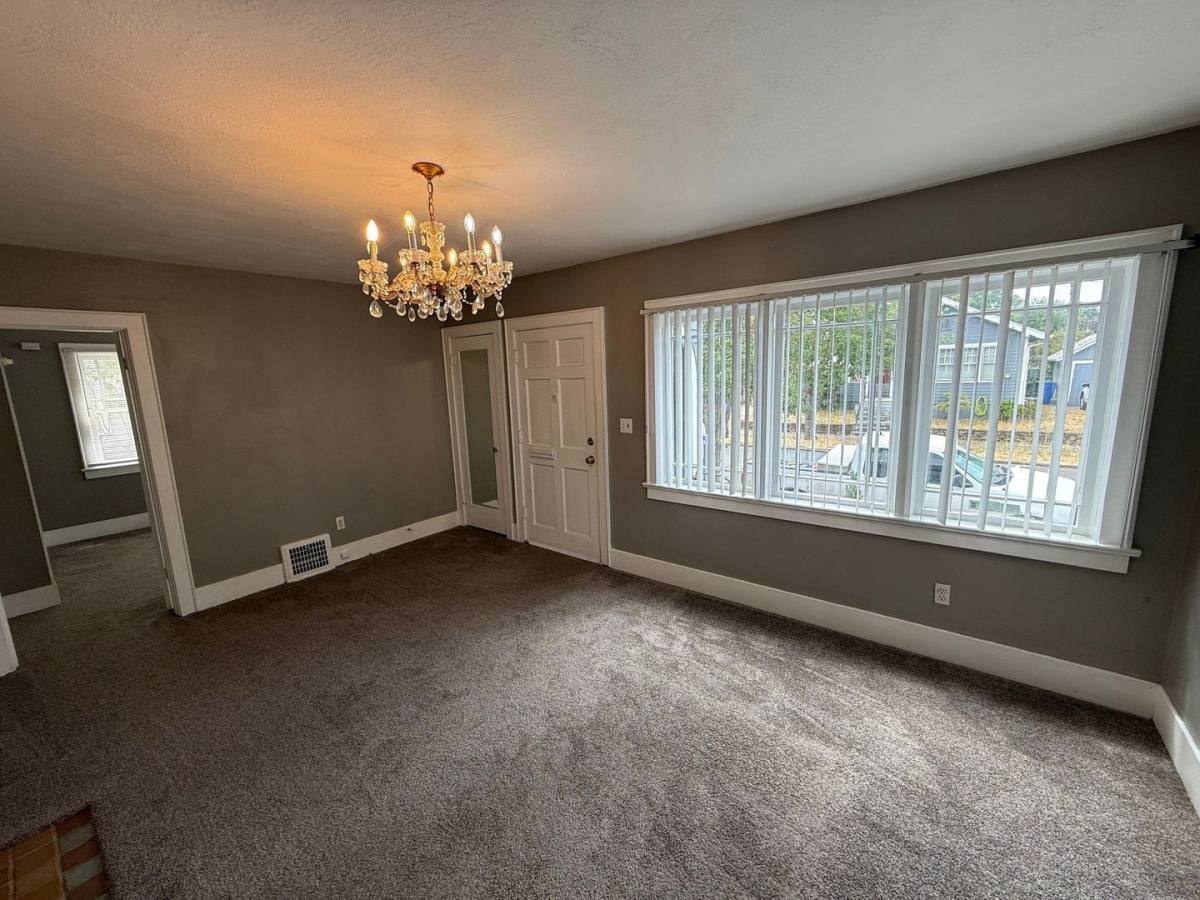 Apartment for rent at 745 E St NE #A, Salem, OR 97301