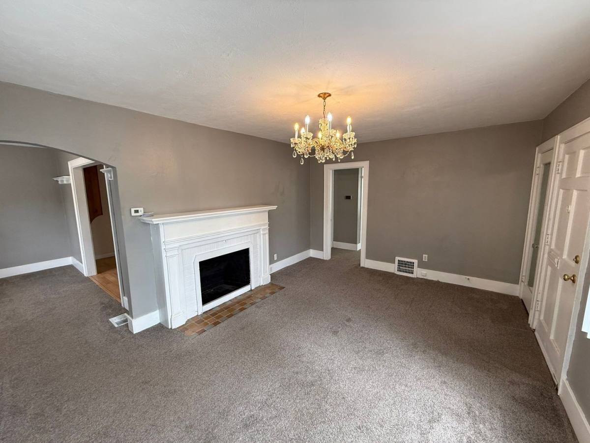 Apartment for rent at 745 E St NE #A, Salem, OR 97301