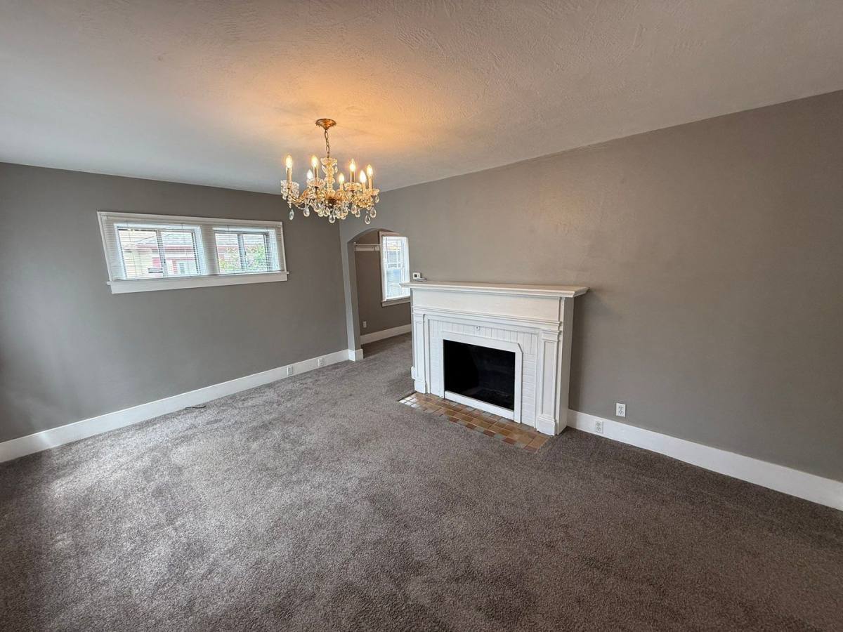 Apartment for rent at 745 E St NE #A, Salem, OR 97301