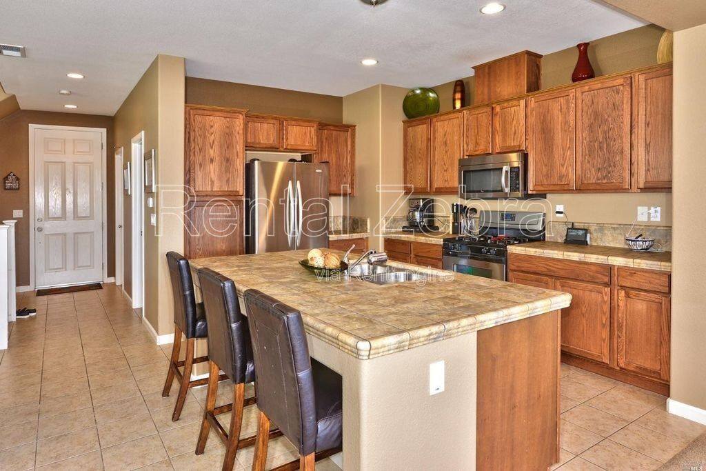 House for rent at 2348 Tedeschi Dr, Santa Rosa, CA 95403
