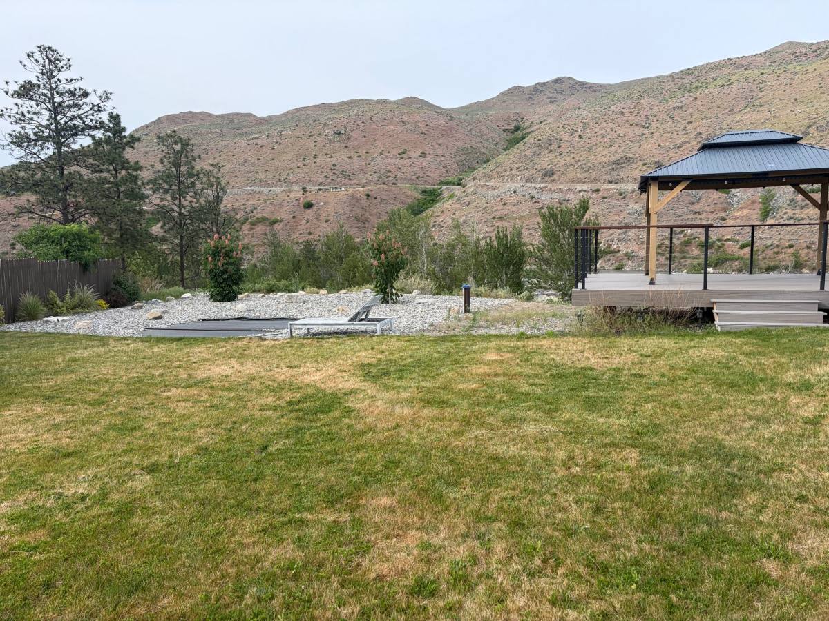 House for rent at 132B State Route 153, Pateros, WA 98846