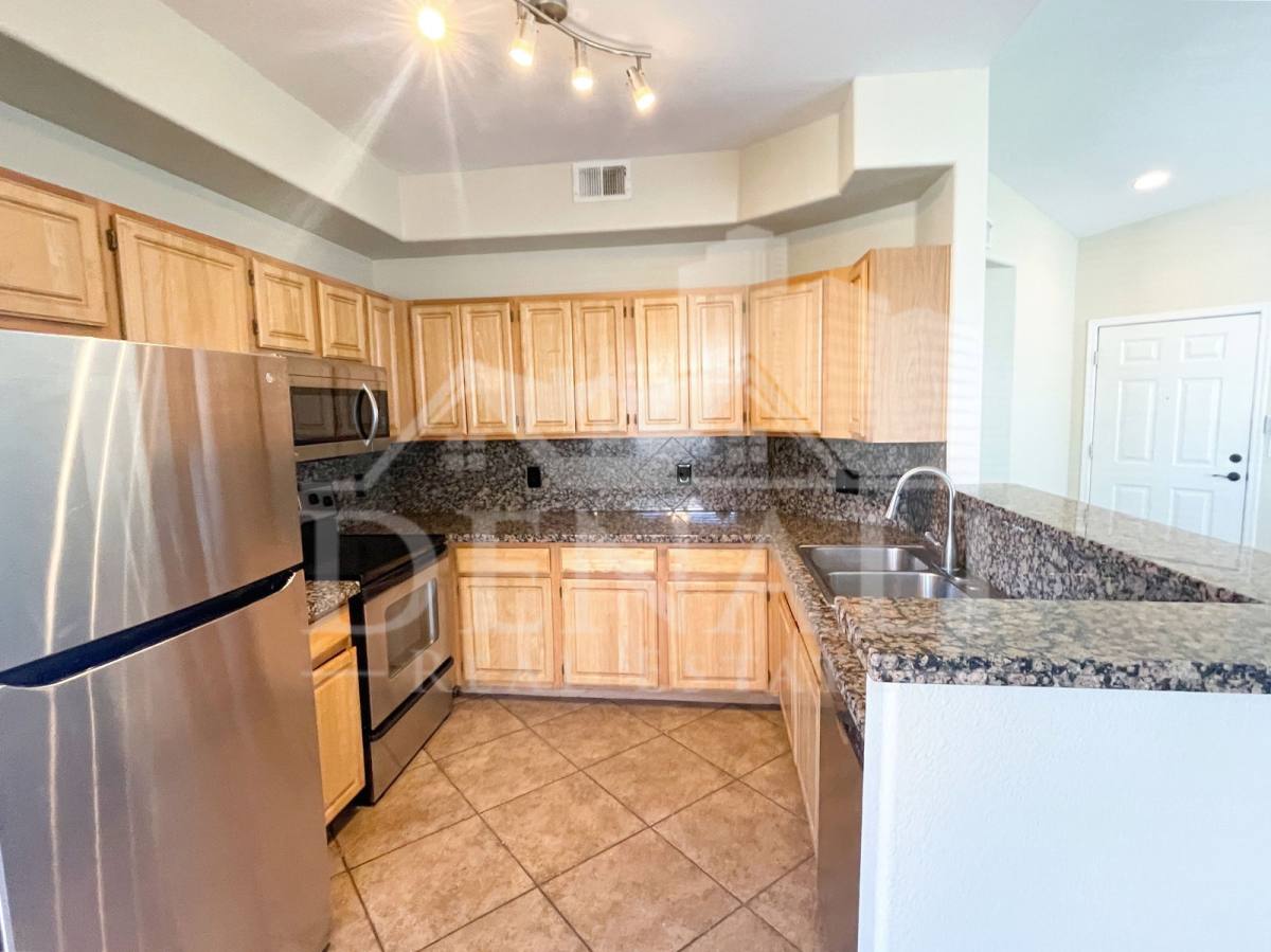 Apartment for rent at 2929 W Yorkshire Dr #1019, Phoenix, AZ 85027