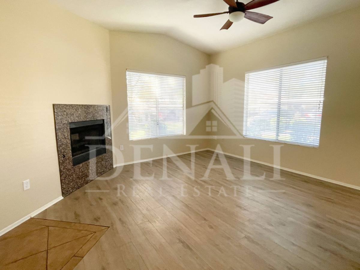 Apartment for rent at 2929 W Yorkshire Dr #1019, Phoenix, AZ 85027