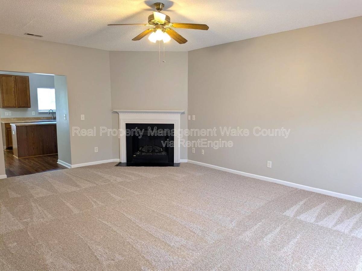 Townhouse for rent at 112 Graystar Rd, Apex, NC 27502