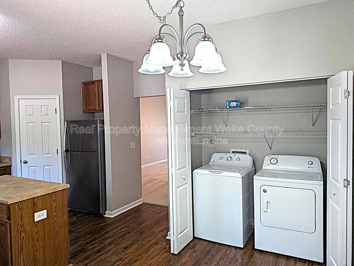 Townhouse for rent at 112 Graystar Rd, Apex, NC 27502
