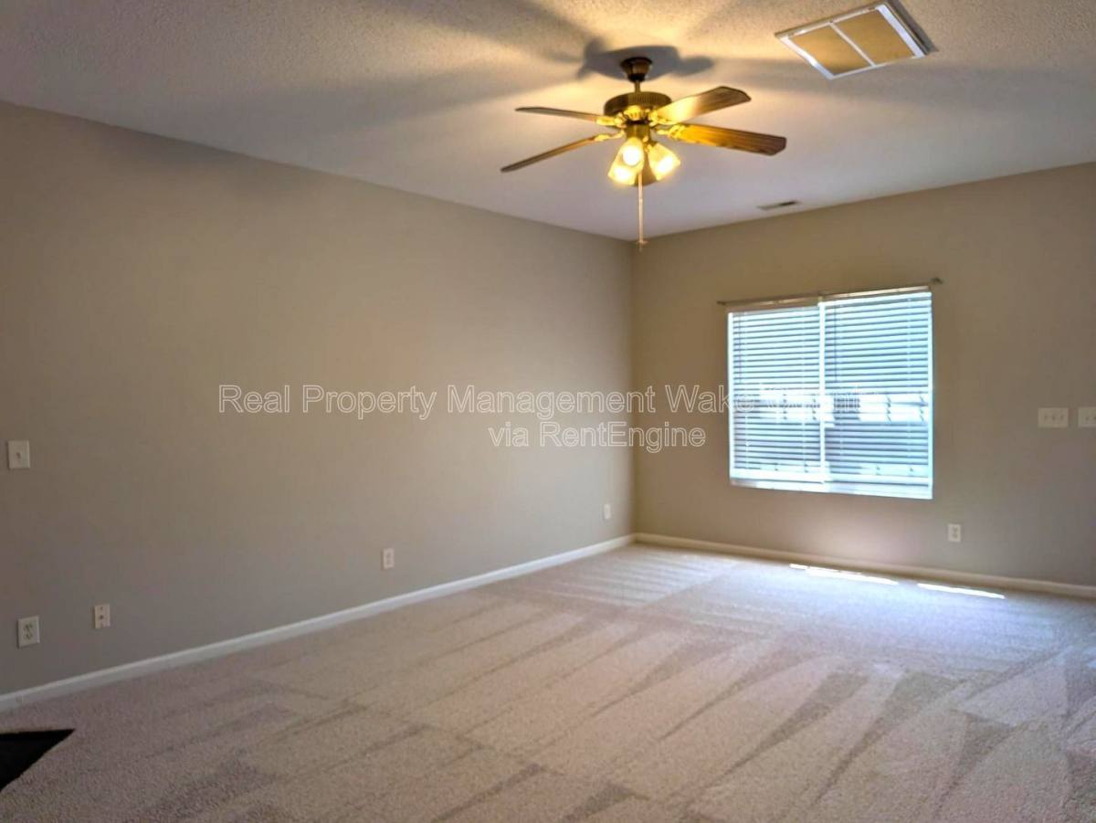 Townhouse for rent at 112 Graystar Rd, Apex, NC 27502
