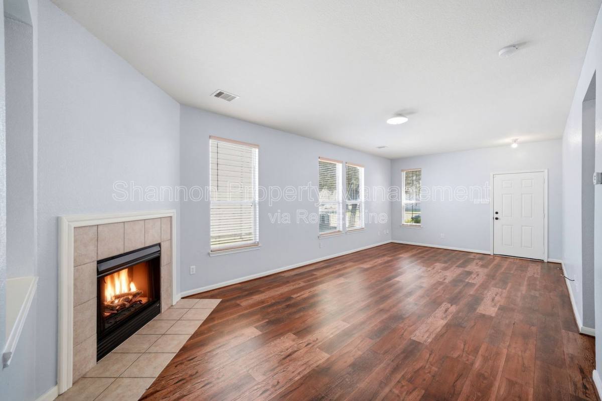 Townhouse for rent at 8010 Singing Sonnet Lane, Houston, TX 77072