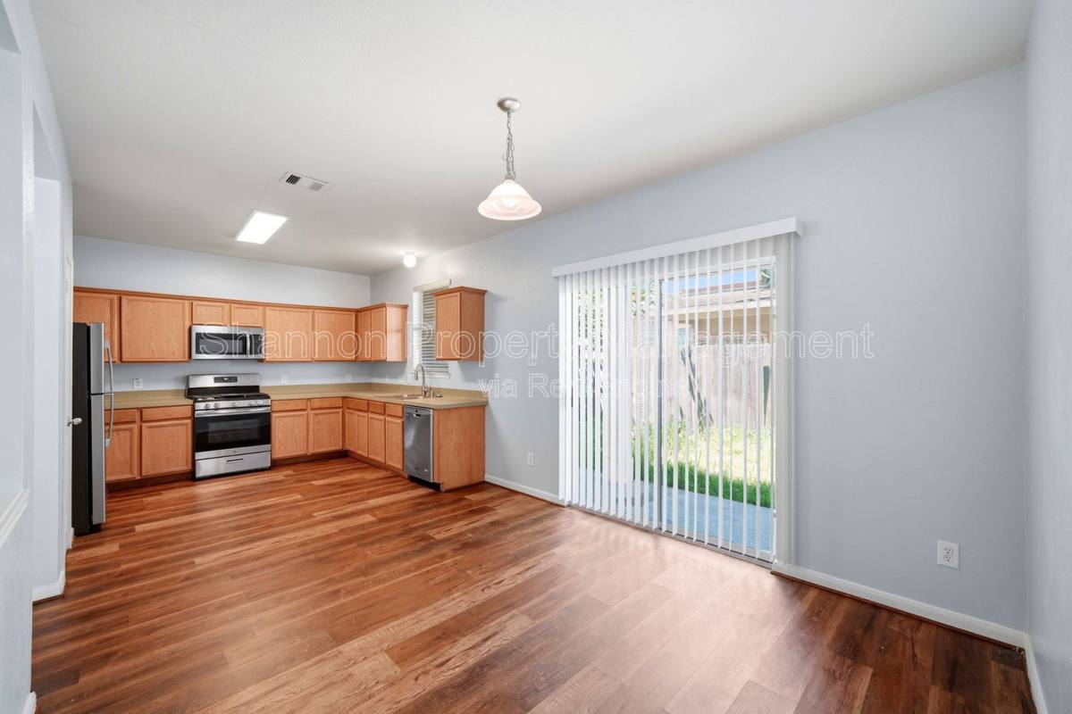 Townhouse for rent at 8010 Singing Sonnet Lane, Houston, TX 77072