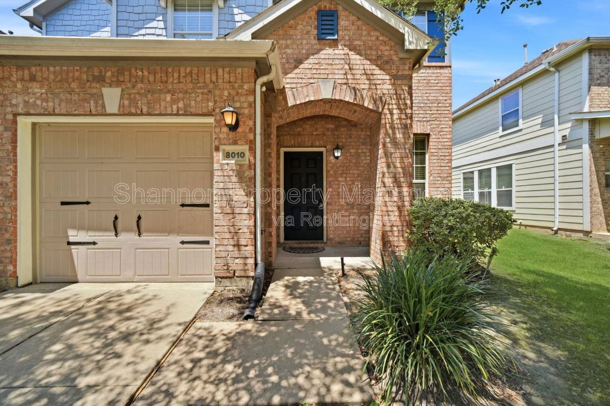 Townhouse for rent at 8010 Singing Sonnet Lane, Houston, TX 77072