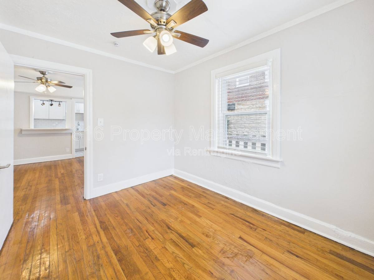 Apartment for rent at 3700 Wyoming St #103, Kansas City, MO 64111