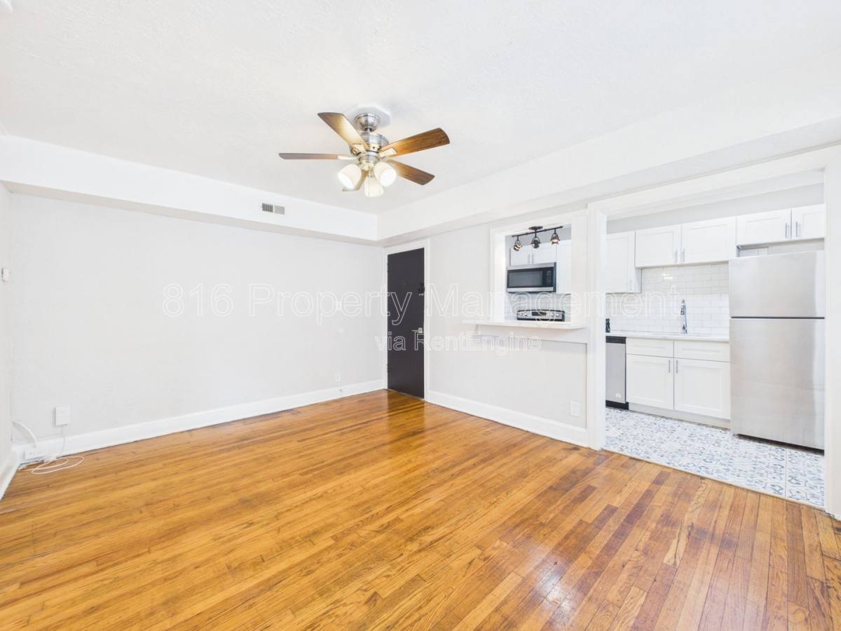Apartment for rent at 3700 Wyoming St #103, Kansas City, MO 64111
