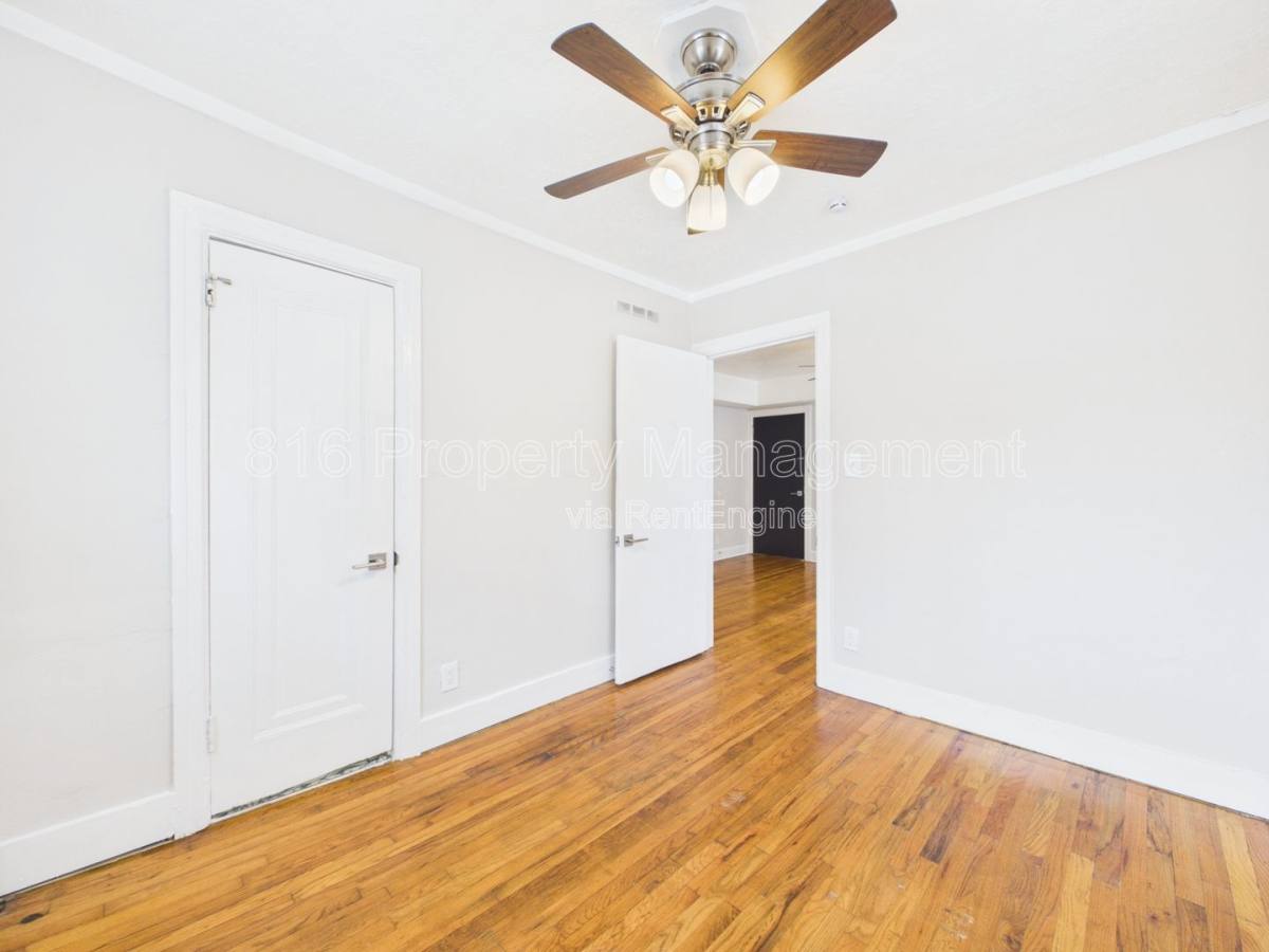Apartment for rent at 3700 Wyoming St #103, Kansas City, MO 64111