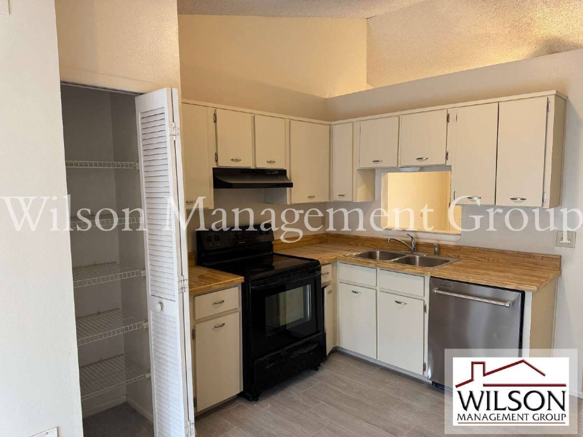 Apartment for rent at 10041 Massey St, Orlando, FL 32825