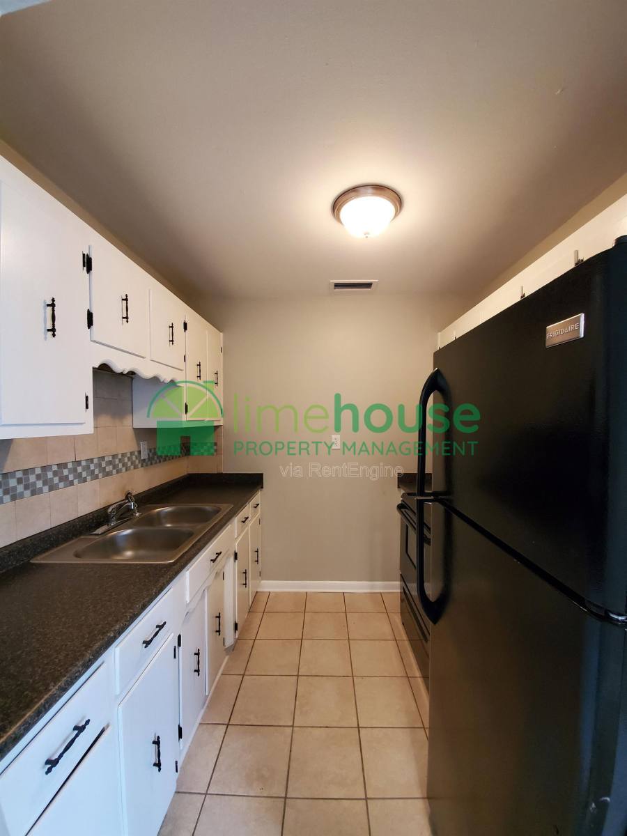 Apartment for rent at 2421 Arkansas Ave #A, Norfolk, VA 23513