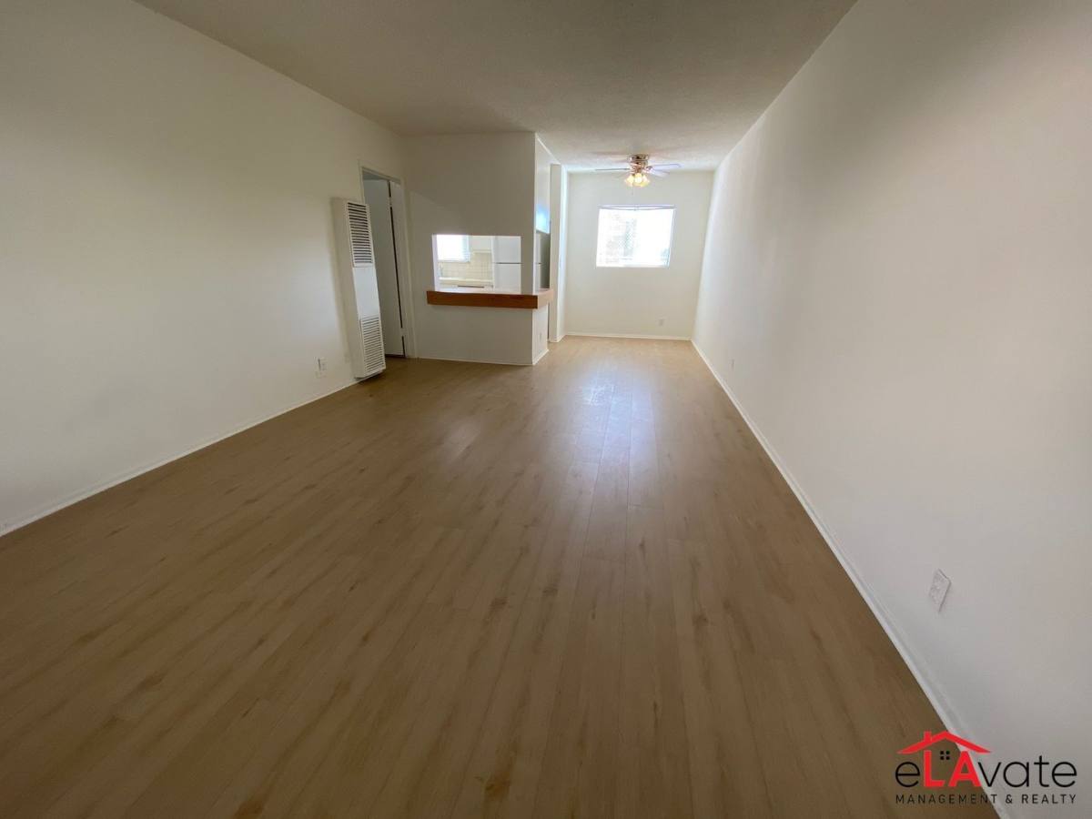 Apartment for rent at 11820 Chandler Blvd #7, Valley Village, CA 91607