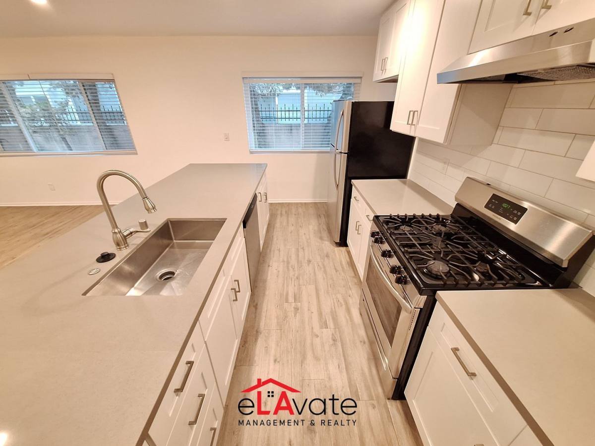Apartment for rent at 12625 Pacific Ave #4, Los Angeles, CA 90066