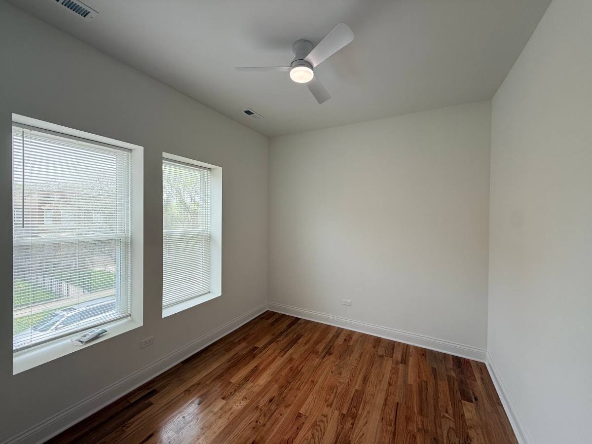 Apartment for rent at 5678 W Washington Blvd #3, Chicago, IL 60644