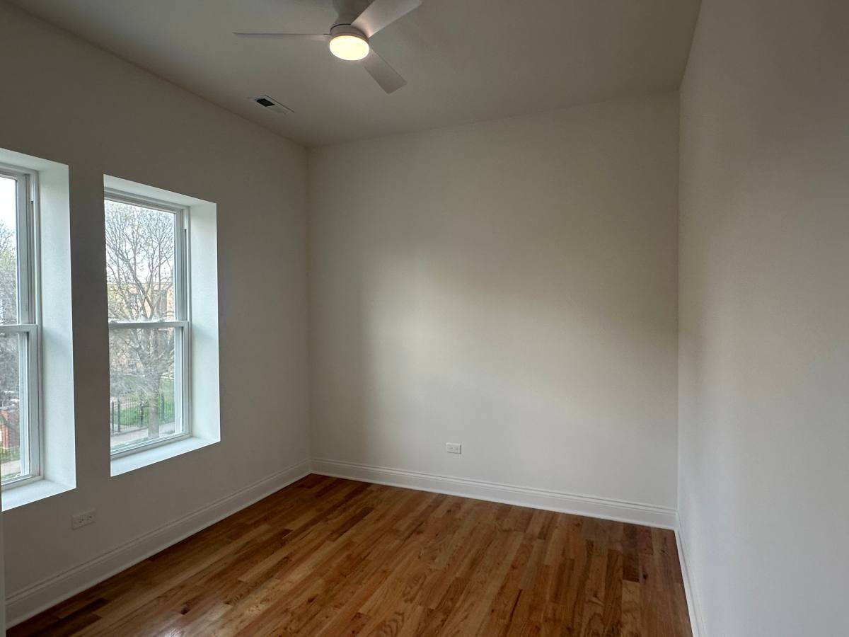 Apartment for rent at 5678 W Washington Blvd #3, Chicago, IL 60644