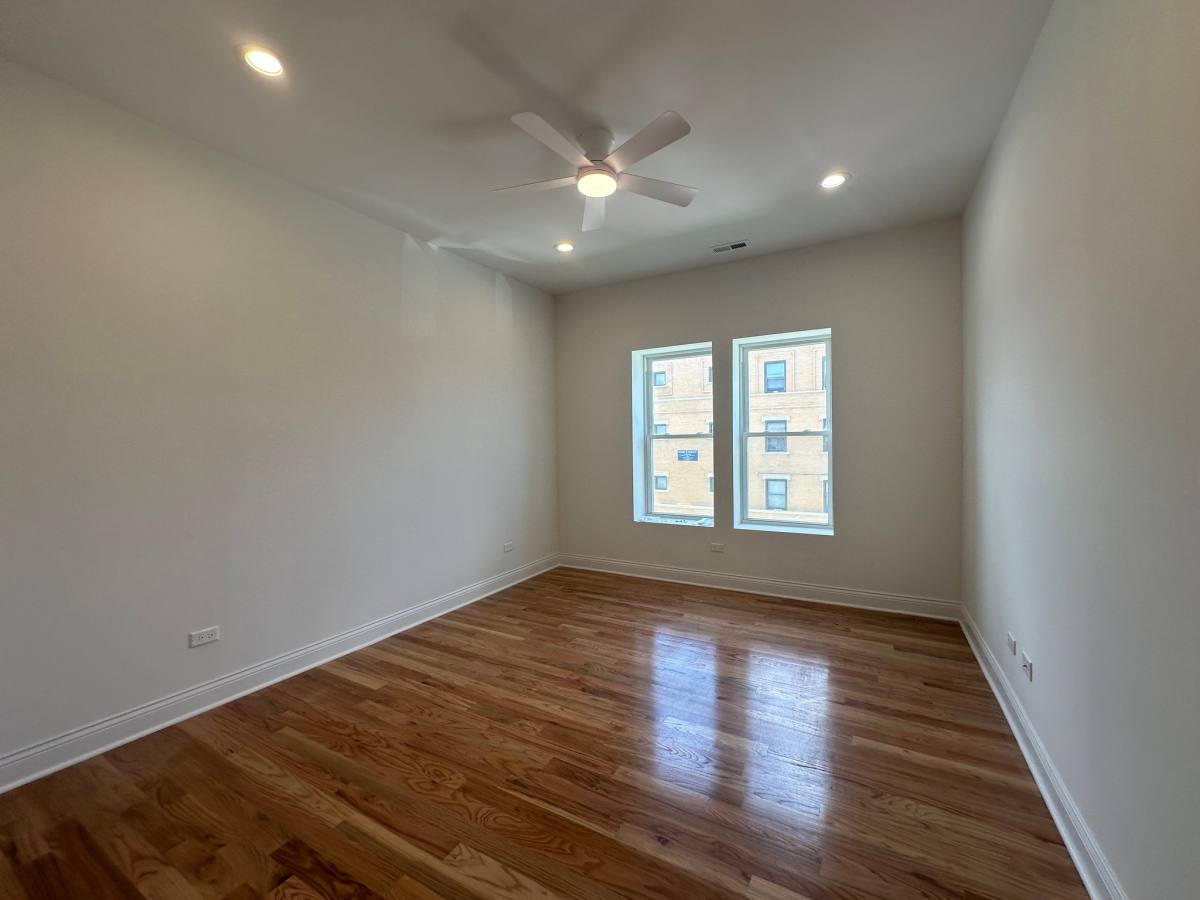 Apartment for rent at 5678 W Washington Blvd #3, Chicago, IL 60644