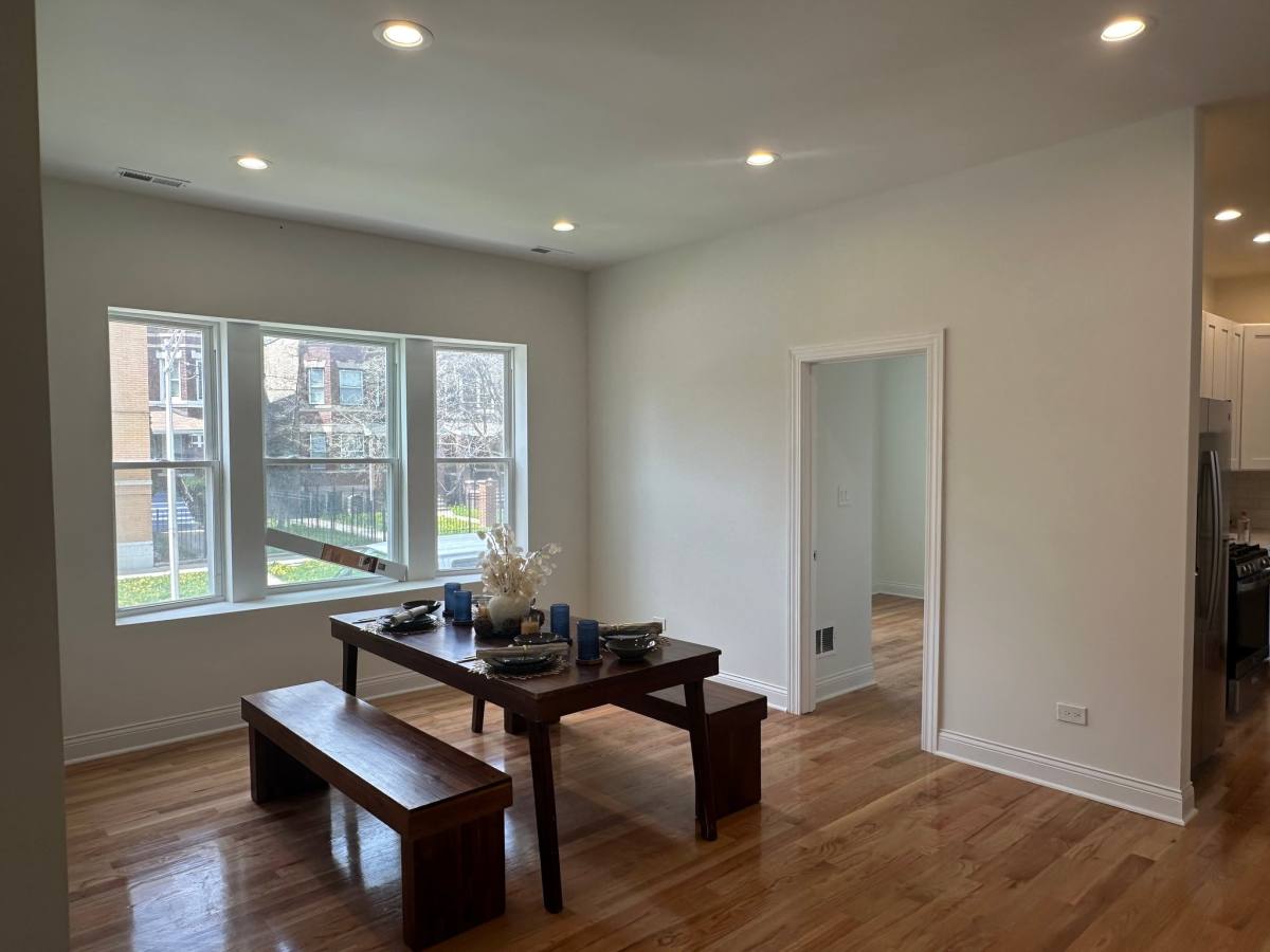 Apartment for rent at 5678 W Washington Blvd #3, Chicago, IL 60644