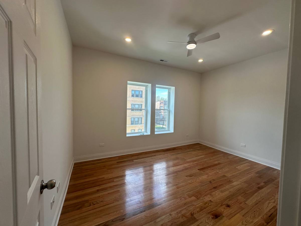 Apartment for rent at 5678 W Washington Blvd #3, Chicago, IL 60644