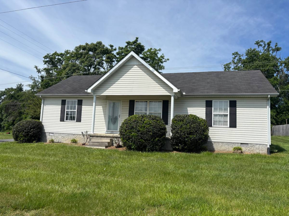 House for rent at 84 Kristen Dr, Lafayette, TN 37083