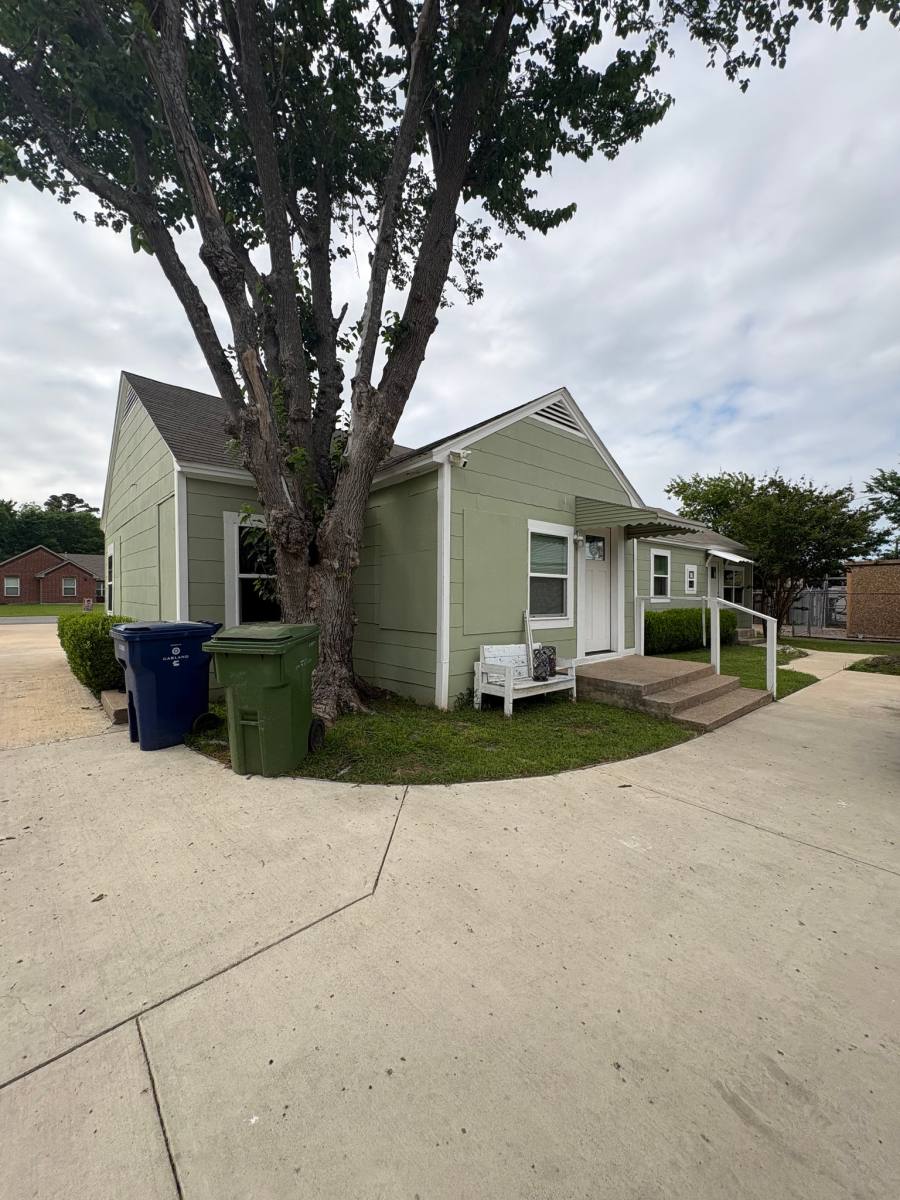 House for rent at 1618 Bruce Dr, Garland, TX 75043