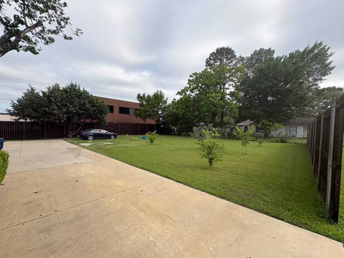 House for rent at 1618 Bruce Dr, Garland, TX 75043