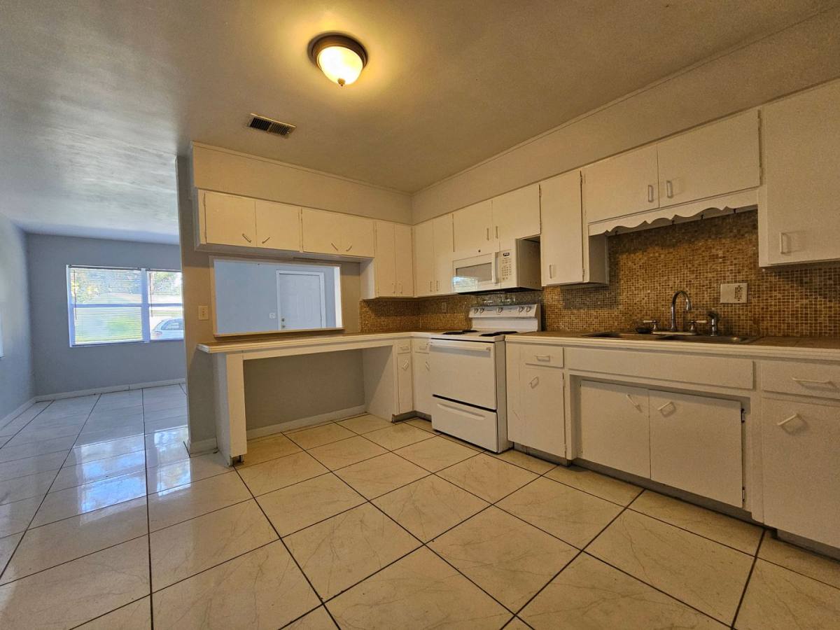 House for rent at 2721 Doyle Circle, Lakeland, FL 33801
