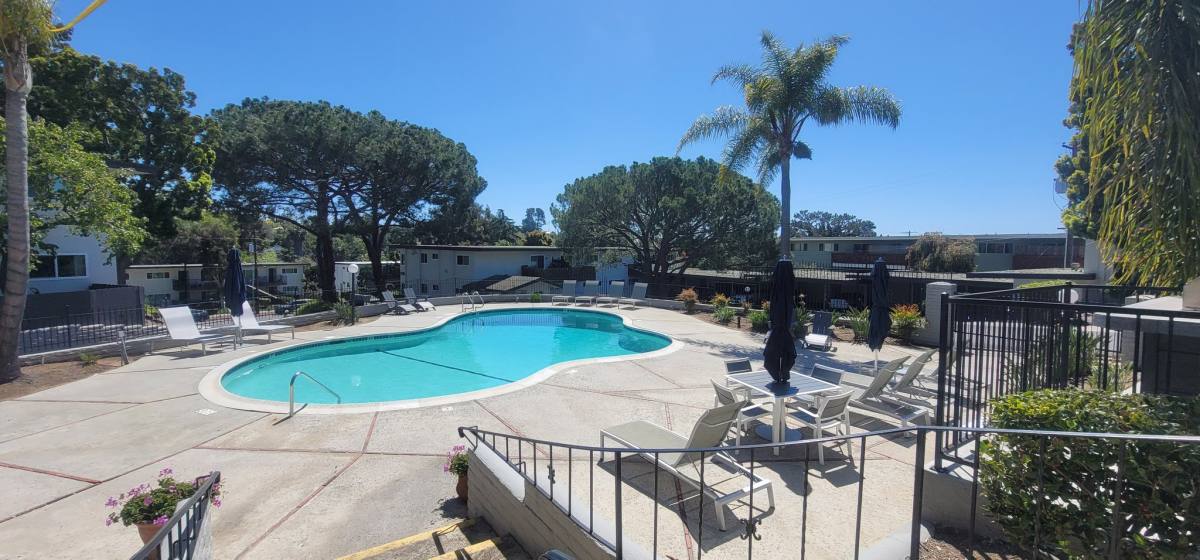 Apartment for rent at 1145 Meadowlake Dr #4, Vista, CA 92084