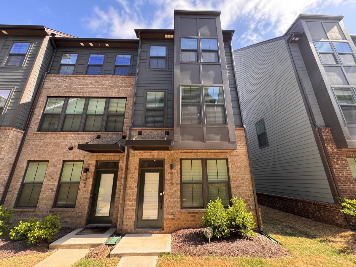 Townhouse for rent at 3047 Terroir Lane, Charlotte, NC 28217