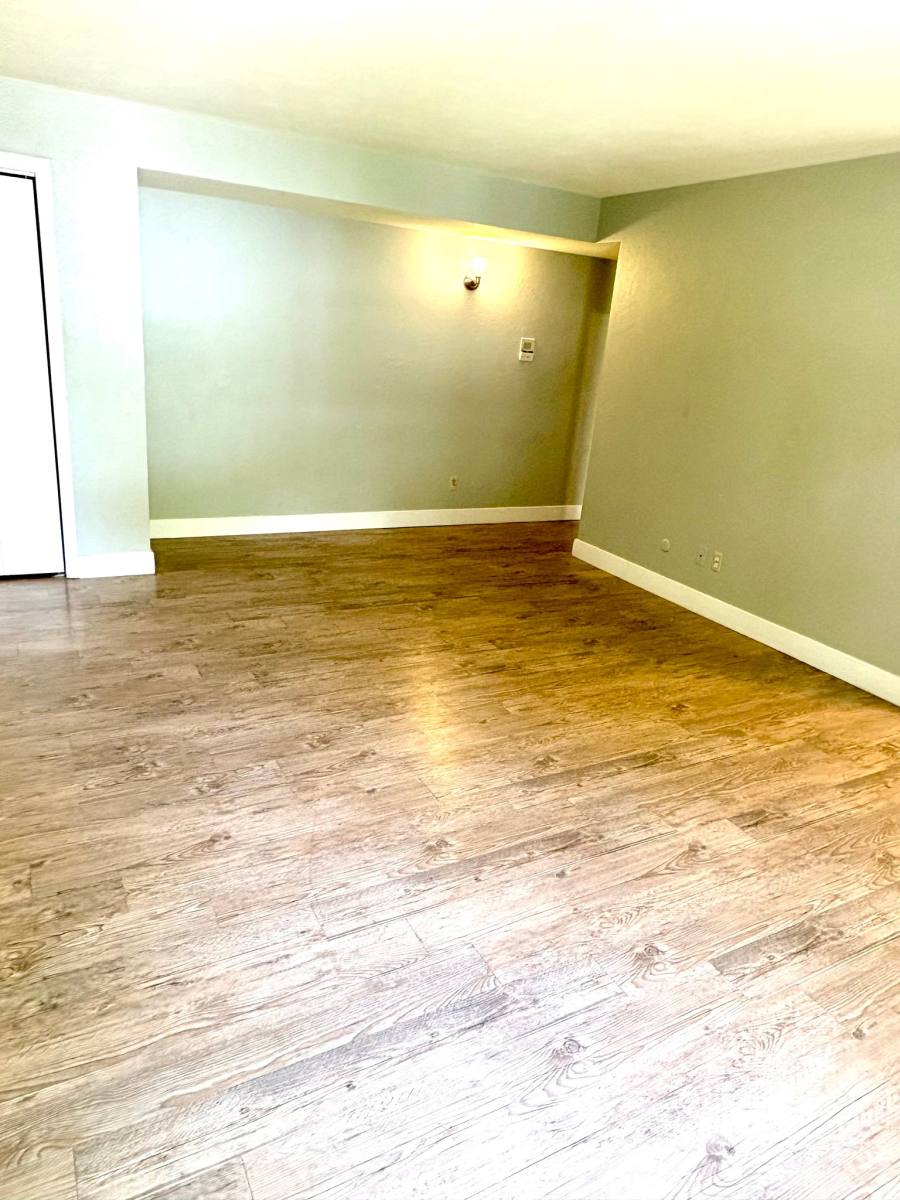 Apartment for rent at 4028 N Illinois Ave #8, Peoria Heights, IL 61616