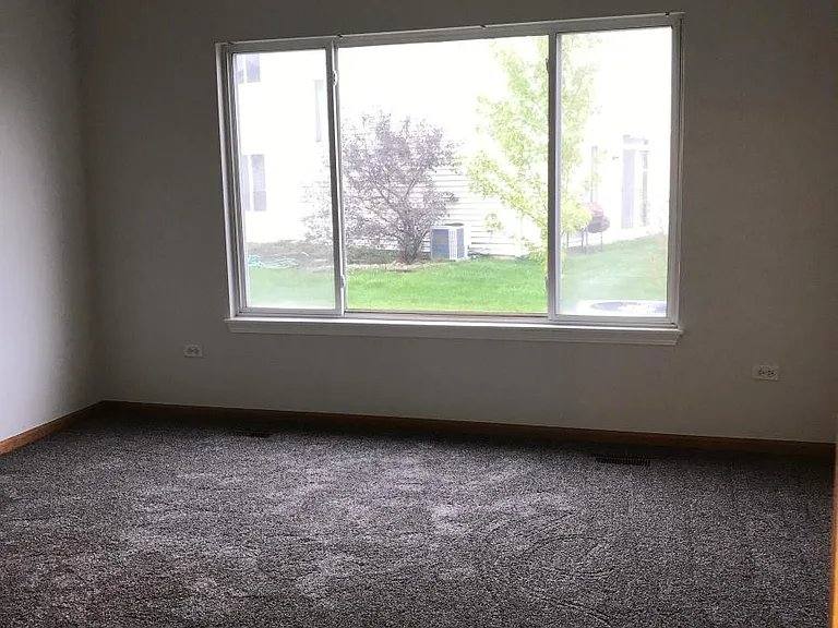Townhouse for rent at 3224 Hoffman St, Plano, IL 60545