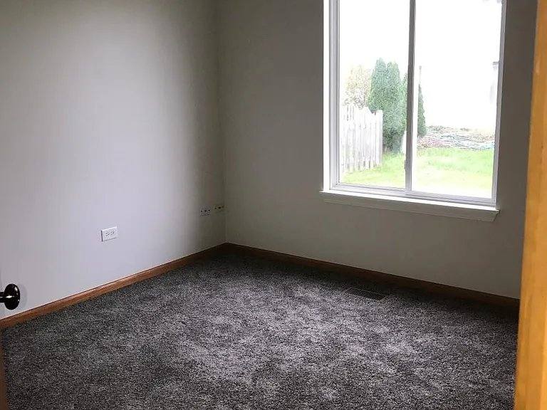 Townhouse for rent at 3224 Hoffman St, Plano, IL 60545