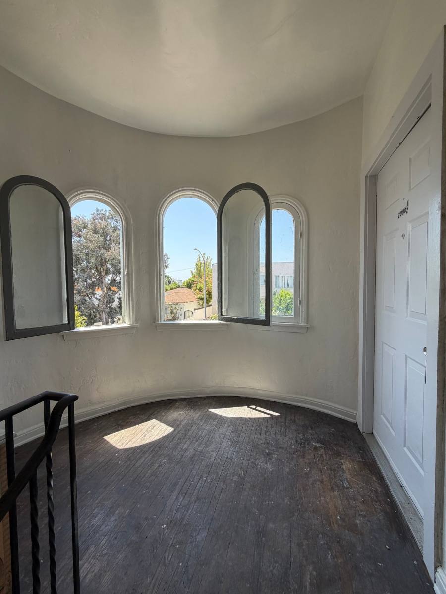Apartment for rent at 2001 Harcourt Ave #2, Los Angeles, CA 90016