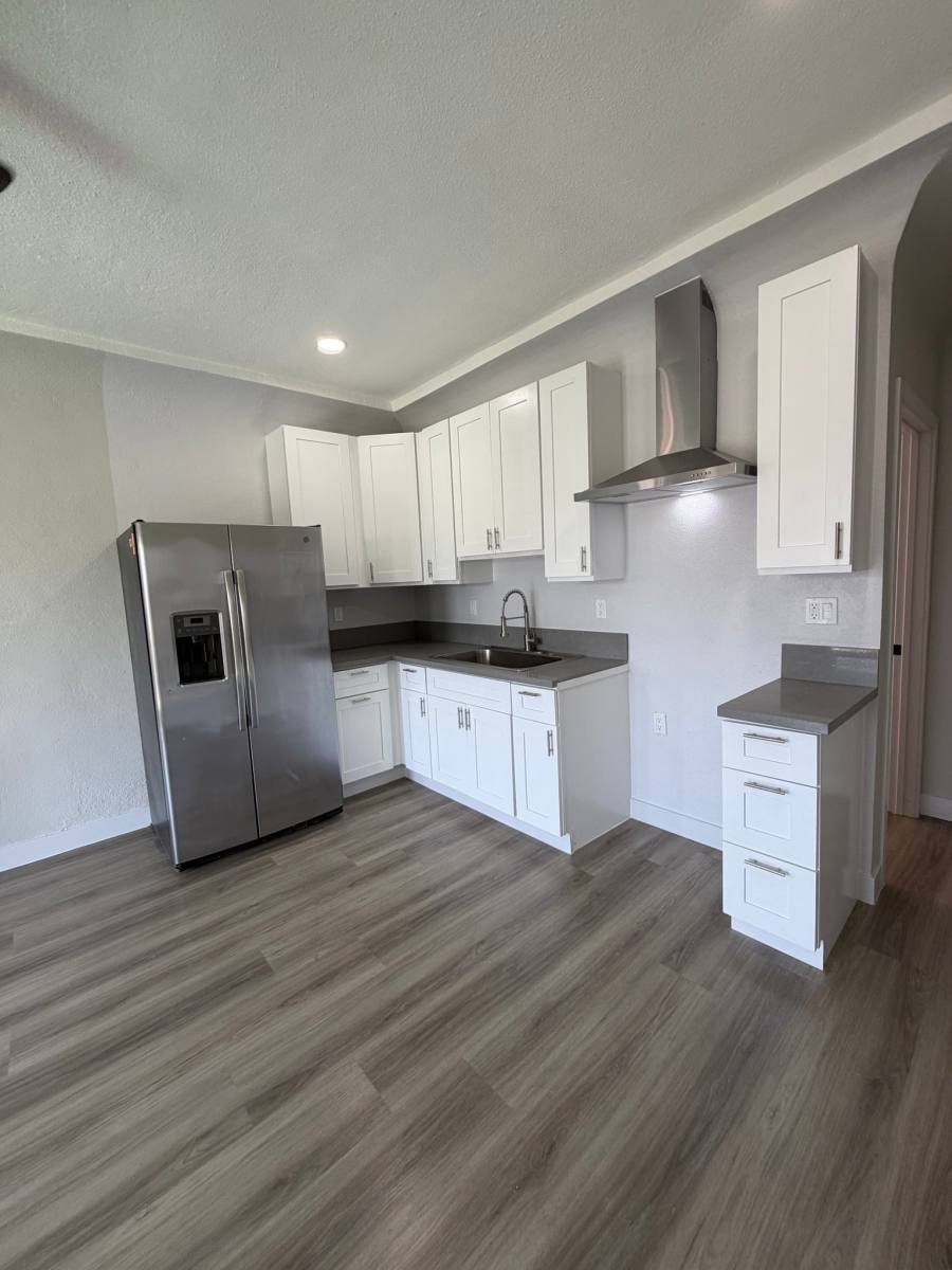 Apartment for rent at 2001 Harcourt Ave #2, Los Angeles, CA 90016