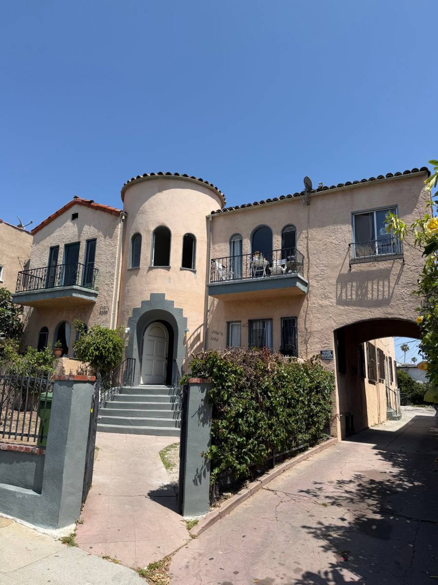 Apartment for rent at 2001 Harcourt Ave #2, Los Angeles, CA 90016