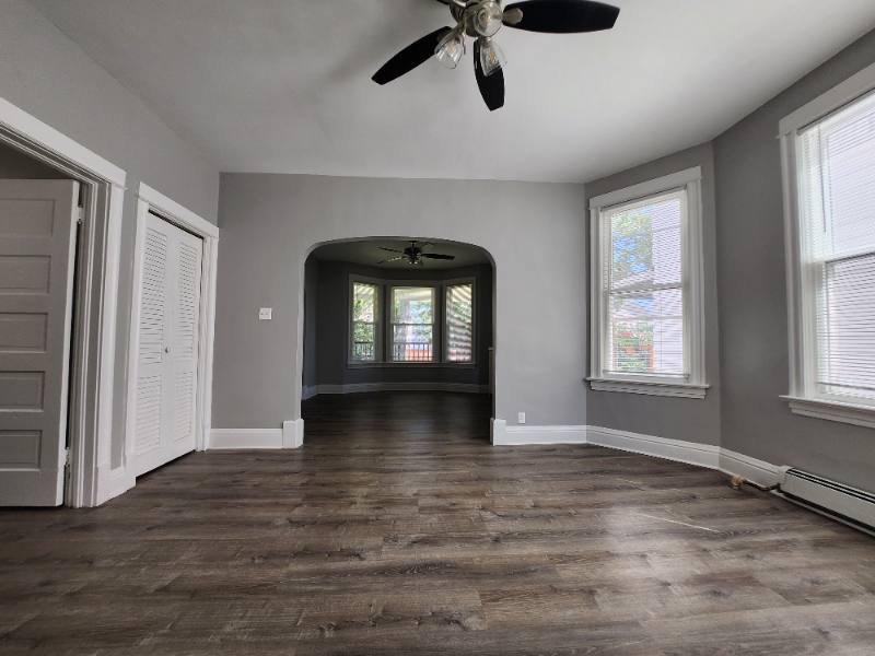 Apartment for rent at 392 Hickory St #1E, Chicago Heights, IL 60411