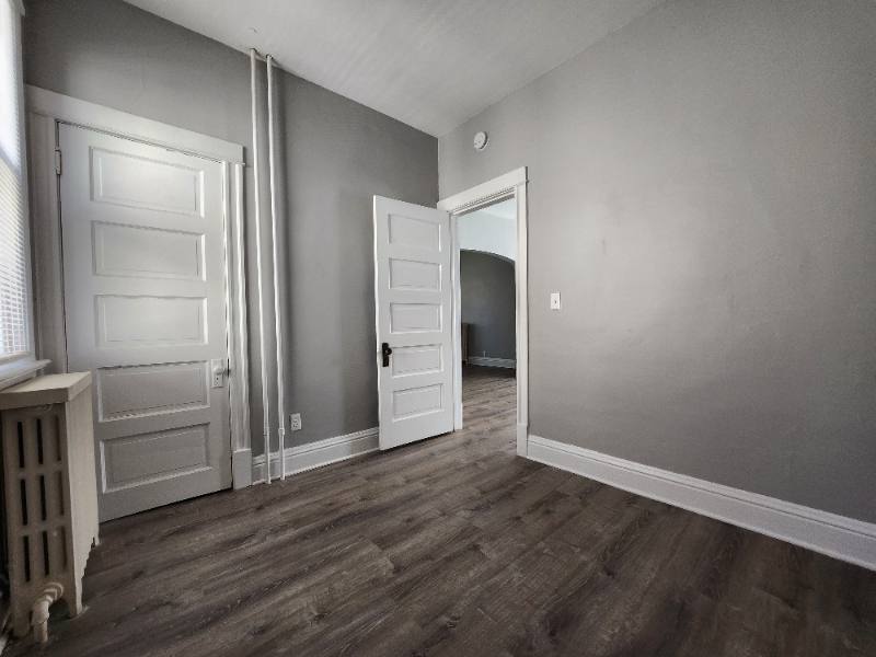 Apartment for rent at 392 Hickory St #1E, Chicago Heights, IL 60411