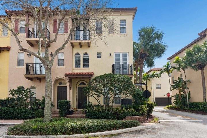 Townhouse for rent at 41 Via Floresta Dr, Boca Raton, FL 33487