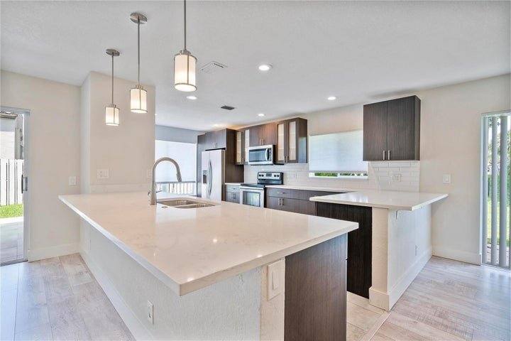 House for rent at 7701 NW 61st Terrace, Pompano Beach, FL 33067