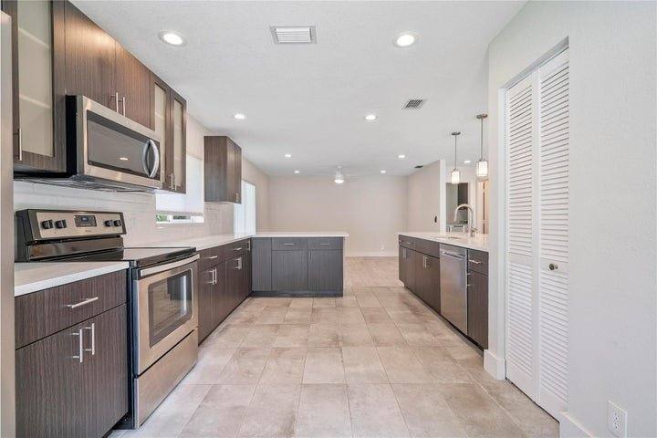 House for rent at 7701 NW 61st Terrace, Pompano Beach, FL 33067
