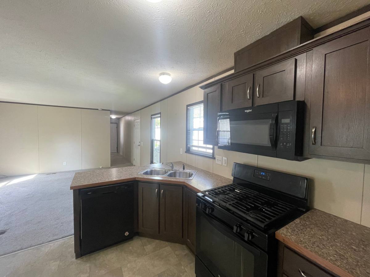 House for rent at 87 W Manor, Oxford, MI 48371