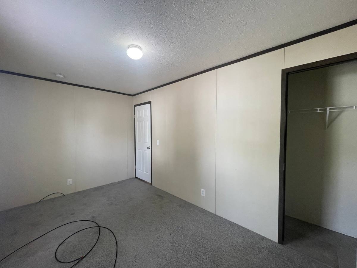 House for rent at 87 W Manor, Oxford, MI 48371