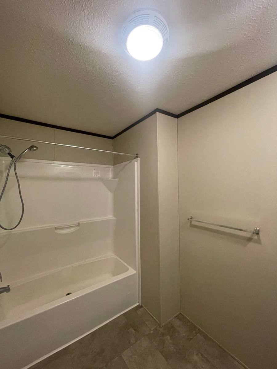 House for rent at 87 W Manor, Oxford, MI 48371