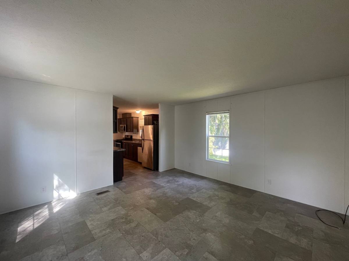 House for rent at 98 E Manor, Oxford, MI 48371