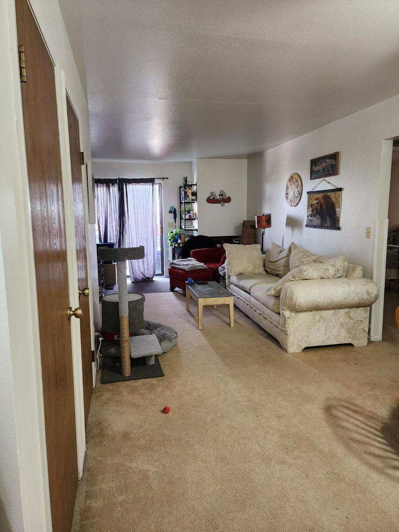 Apartment for rent at 1101 Cottonwood Dr, Cheyenne, WY 82001