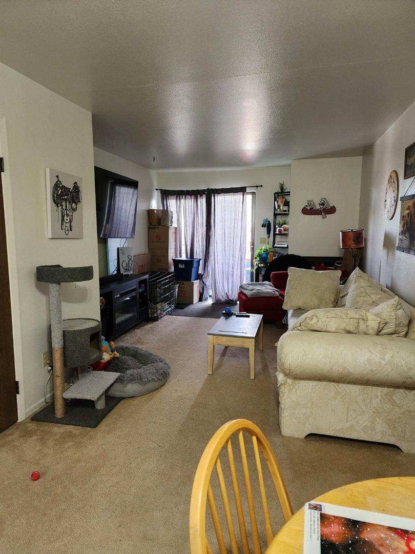 Apartment for rent at 1101 Cottonwood Dr, Cheyenne, WY 82001