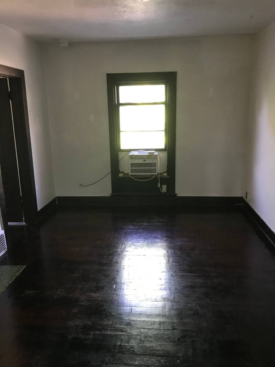 Apartment for rent at 118 Clay St #6, Dayton, OH 45402