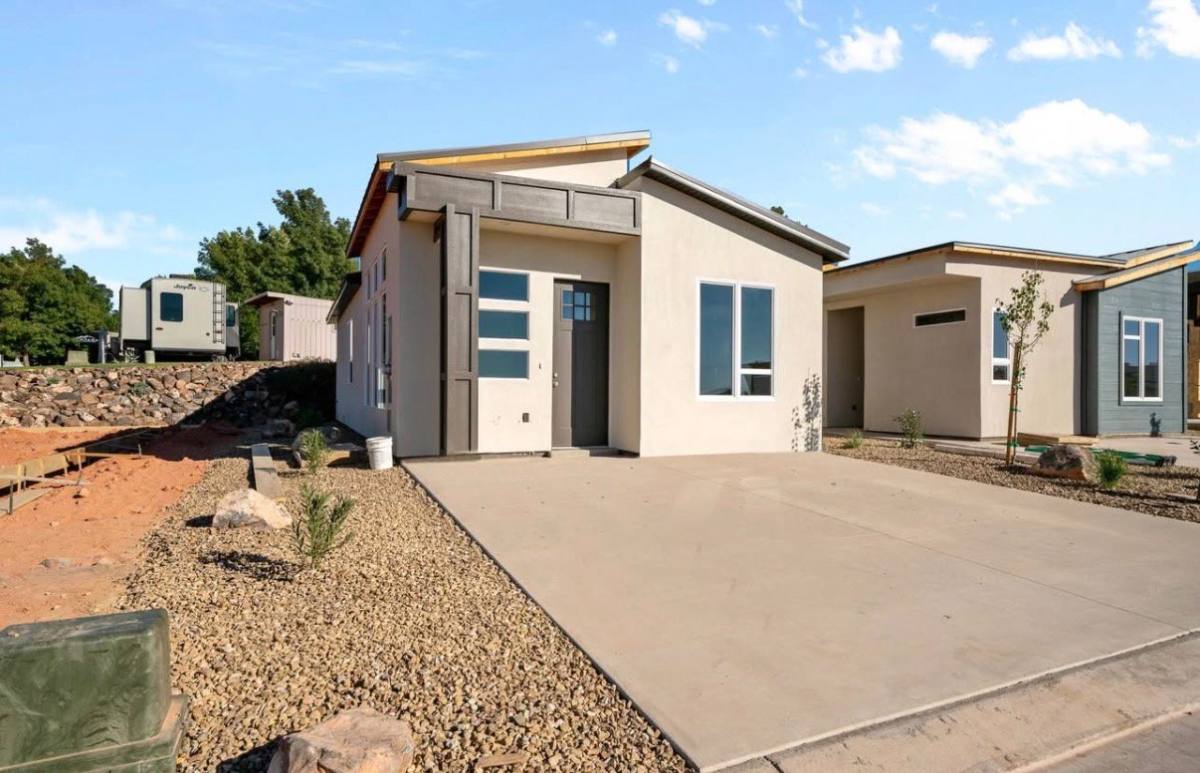 House for rent at 108 Black Rock Rd, Hurricane, UT 84737